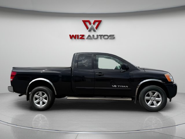 Used 2014 Nissan Titan SV w/ SV Value Truck Package AWD/4WD image 6