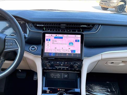 New 2025 Jeep Grand Cherokee L Limited w/ Luxury Tech Group II image 7