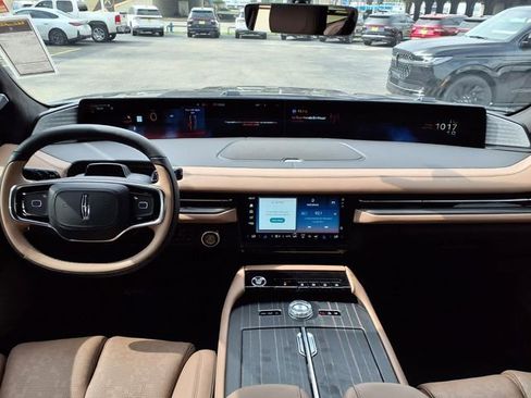 New 2026 Lincoln Navigator L Black Label AWD/4WD image 11