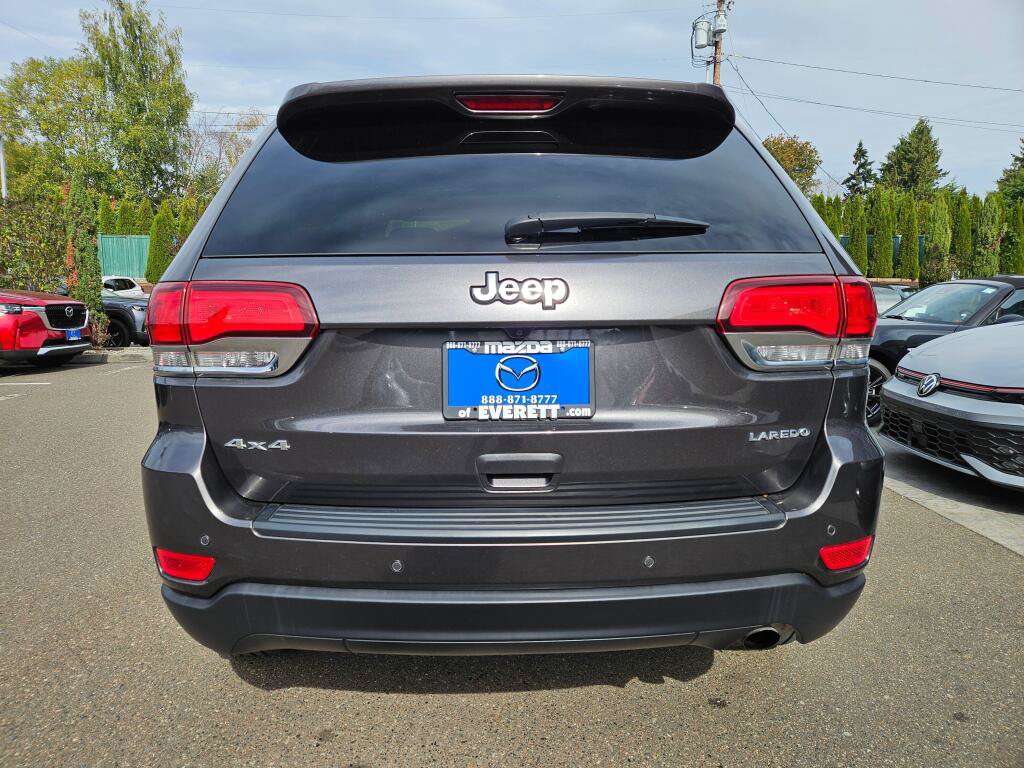 Used 2021 Jeep Grand Cherokee Laredo AWD/4WD image 4