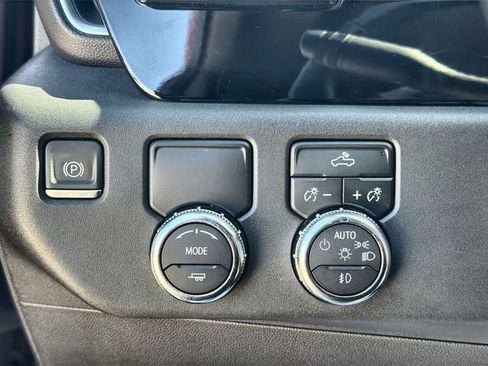 Certified 2024 GMC Sierra 1500 Elevation w/ LPO, Elevation Black Package RWD image 17