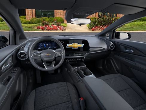 New 2026 Chevrolet Equinox EV LT image 15