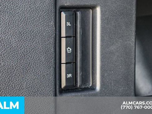 Used 2024 Ford Expedition XLT RWD image 24