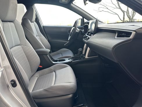 Certified 2024 Toyota Corolla Cross SE image 13