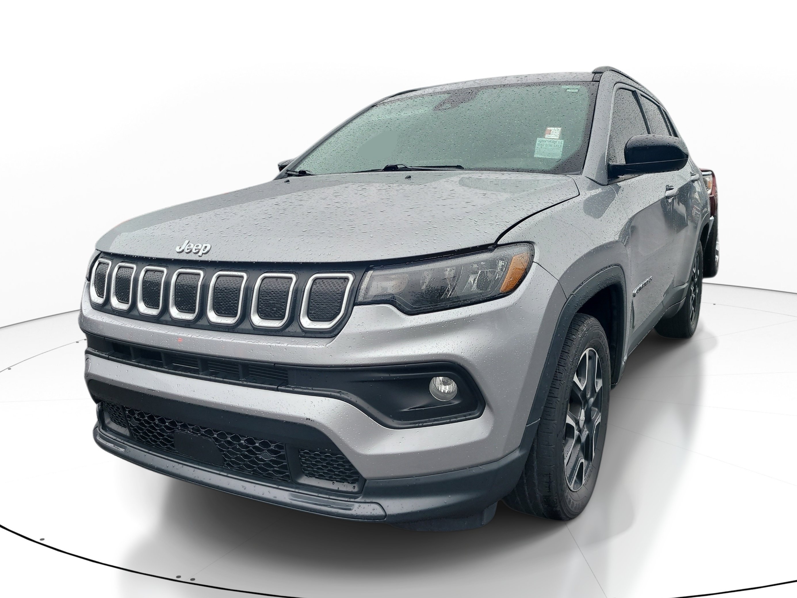 Used 2022 Jeep Compass Latitude FWD image 3