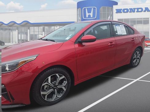 Used 2021 Kia Forte LXS image 3