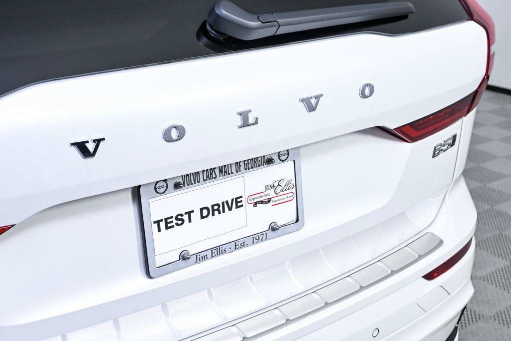 Used 2026 Volvo XC60 B5 Ultra w/ Protection Package Premier AWD/4WD image 36