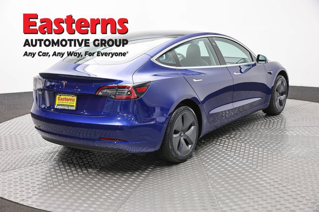 Used 2020 Tesla Model 3 Standard Range RWD image 7