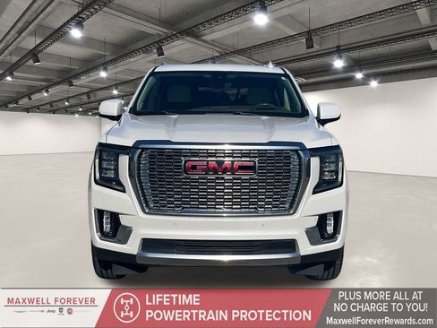 Used 2022 GMC Yukon XL Denali w/ Advanced Technology Package image 18