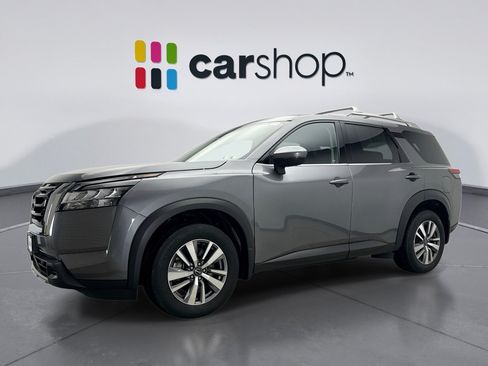 Used 2023 Nissan Pathfinder SL AWD/4WD image 1