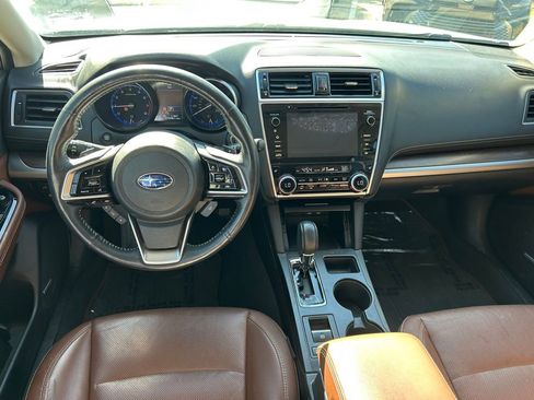 Used 2018 Subaru Outback 3.6R Touring AWD/4WD image 17