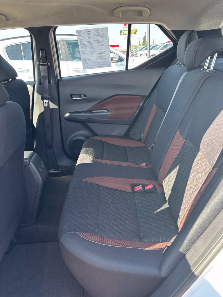 Used 2023 Nissan Kicks SR FWD image 23