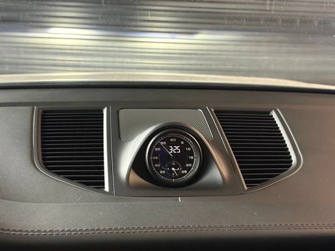 Used 2023 Porsche Macan S AWD/4WD image 27