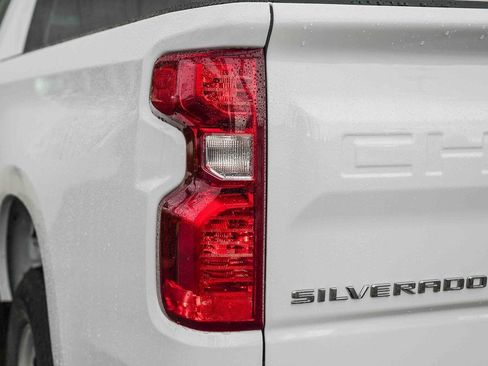 Used 2023 Chevrolet Silverado 1500 W/T w/ Trailering Package image 7