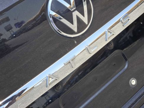 Used 2021 Volkswagen Atlas Cross Sport SE AWD/4WD image 12