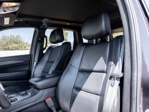 Used 2019 Jeep Grand Cherokee Limited w/ Luxury Group II AWD/4WD image 10