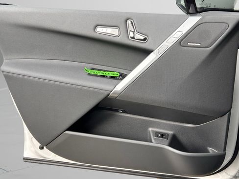 Used 2026 BMW iX xDrive45 image 22