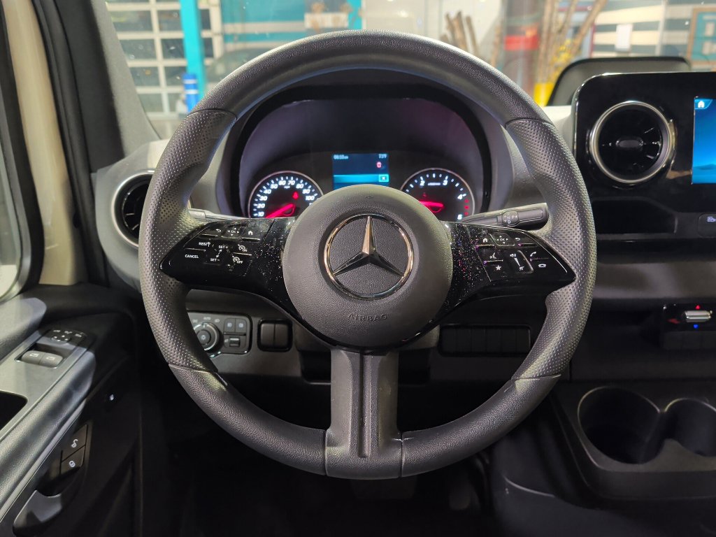 Used 2026 Mercedes-Benz Sprinter 2500 image 2