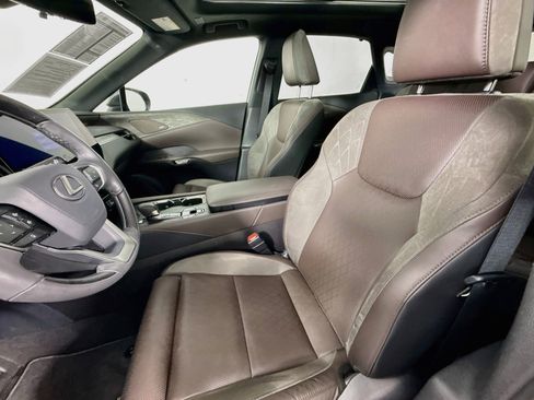 Certified 2025 Lexus RX 350 w/ Convenience Package AWD/4WD image 11