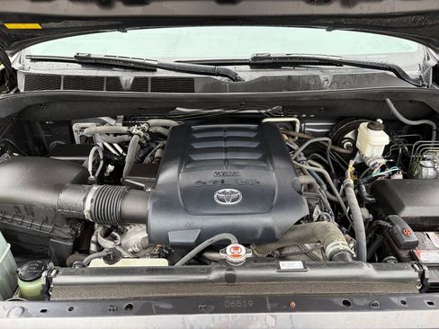 Used 2019 Toyota Sequoia Limited w/ Safety & Convenience Package AWD/4WD image 23
