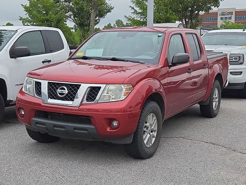 Used 2016 Nissan Frontier SV w/ SV Value Truck Package AWD/4WD image 2