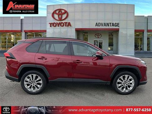 Certified 2025 Toyota RAV4 XLE Premium image 5