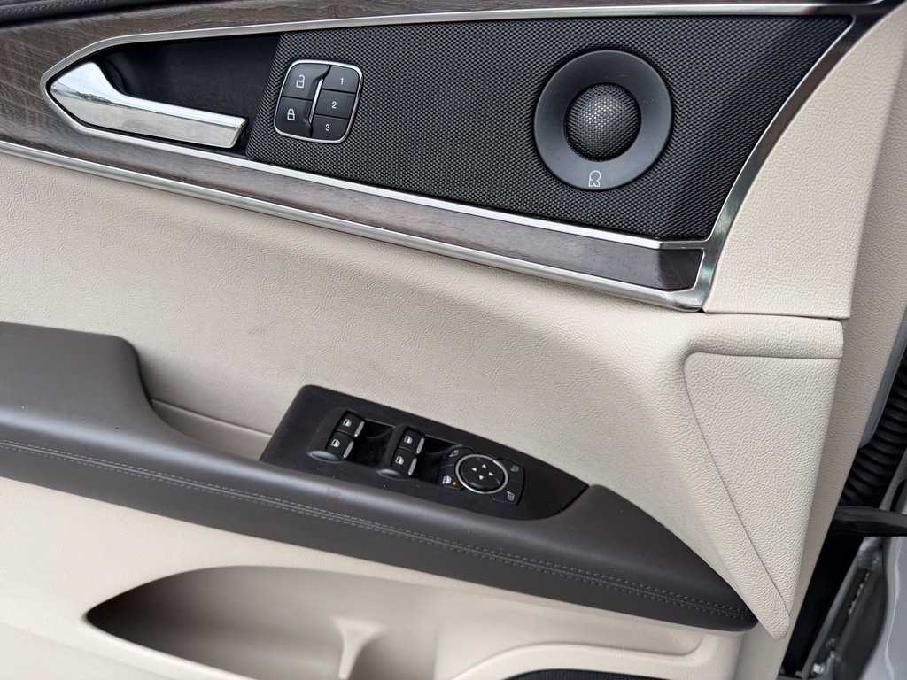 Used 2019 Lincoln Nautilus Reserve FWD image 27