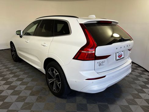 Used 2022 Volvo XC60 B5 Momentum FWD image 7
