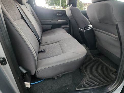 Used 2016 Toyota Tacoma TRD Off-Road AWD/4WD image 27
