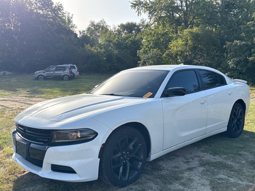 Used 2022 Dodge Charger SXT w/ Plus Group RWD image 11
