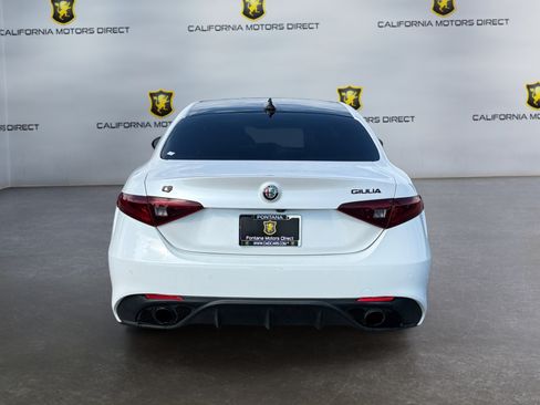 Used 2019 Alfa Romeo Giulia Ti Sport w/ Quick Order Package 22U Sport RWD image 4