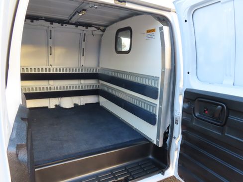 Used 2019 Chevrolet Express 2500 image 13