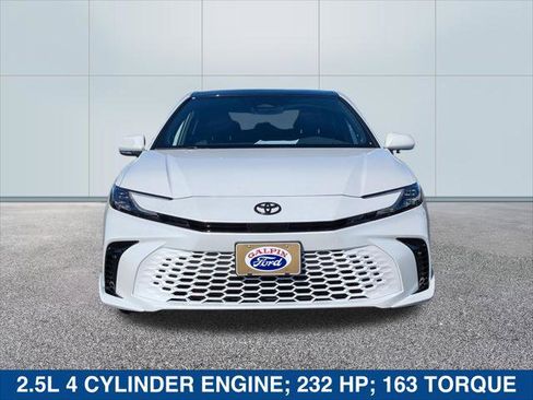 Used 2025 Toyota Camry XSE w/ Premium Package image 8