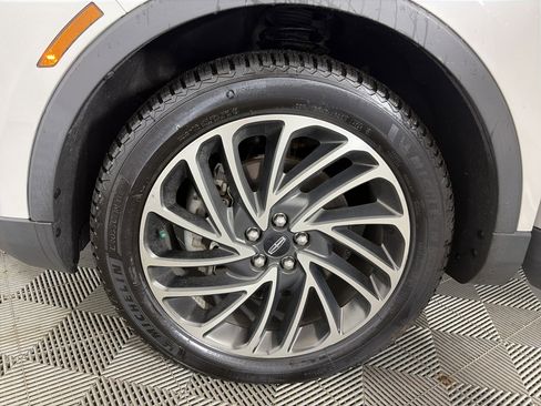 Used 2019 Lincoln Nautilus Reserve w/ Cargo Utility Package AWD/4WD image 13