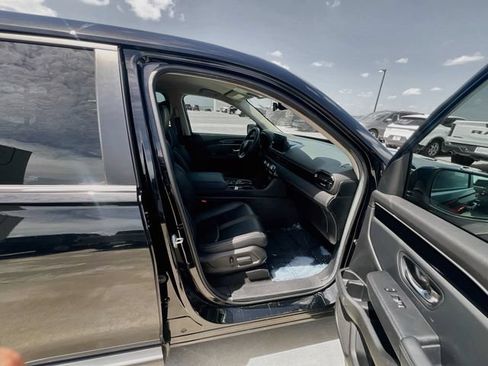Used 2025 Honda Pilot EX-L image 30