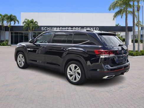 Used 2023 Volkswagen Atlas SE w/ Panoramic Sunroof Package image 5
