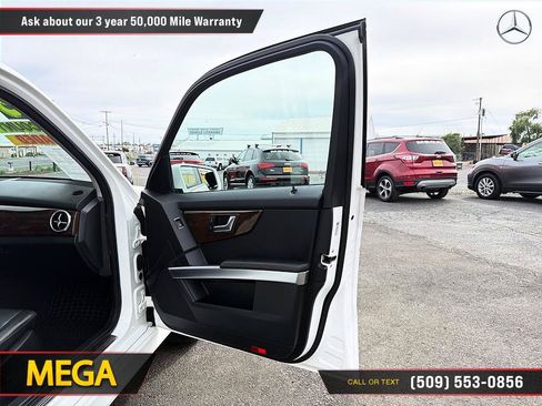 Used 2015 Mercedes-Benz GLK 250 BlueTEC 4MATIC w/ Premium 1 Package image 24