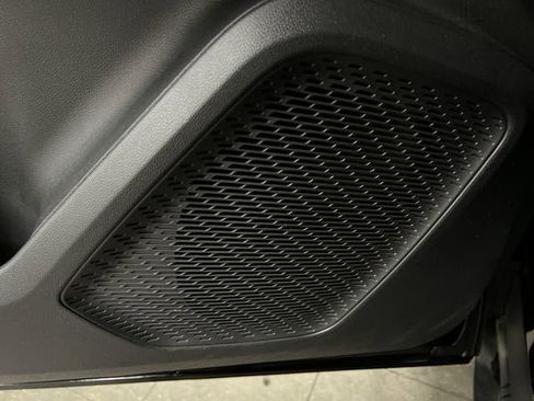 Certified 2025 Chevrolet Equinox EV RS image 23