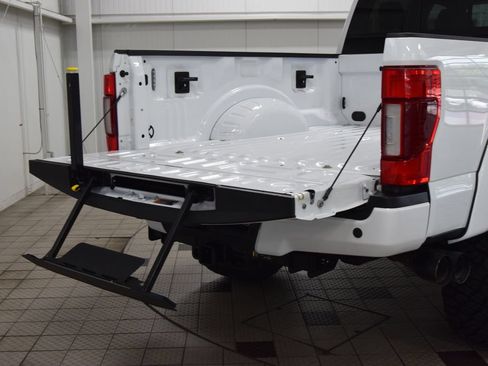 Used 2022 Ford F250 Lariat w/ Lariat Ultimate Package AWD/4WD image 27
