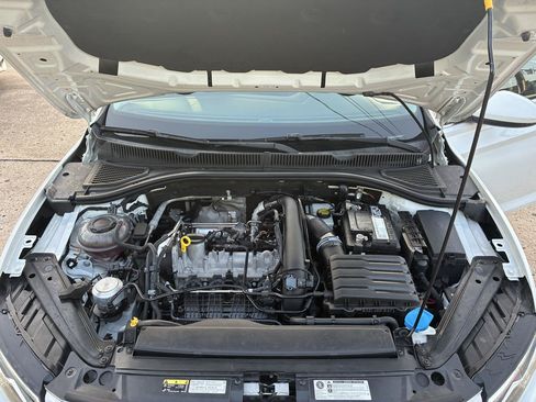 Used 2019 Volkswagen Jetta SE FWD image 32