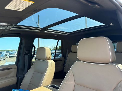Used 2024 Chevrolet Tahoe Premier w/ Premium Package RWD image 17