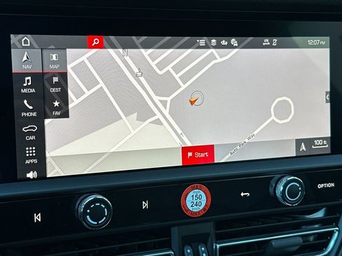 New 2026 Porsche Macan image 36