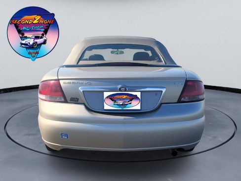 Used 2003 Chrysler Sebring LX image 4
