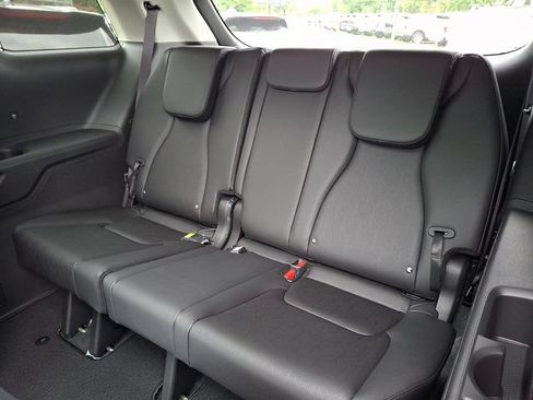 Used 2027 Kia Carnival SX w/ Dark Edition Package FWD image 9