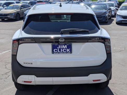 New 2026 Nissan Kicks S image 3