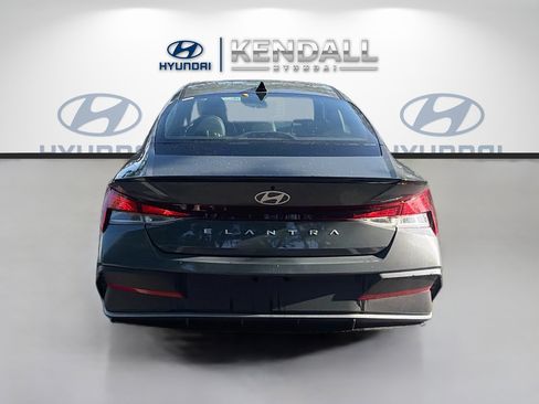 New 2026 Hyundai Elantra SEL Sport FWD image 5