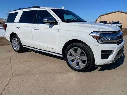 Used 2024 Ford Expedition Platinum image 1