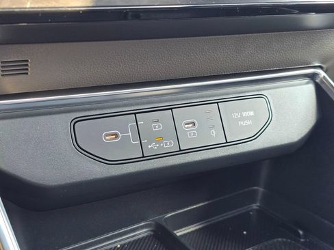 Certified 2025 Kia Carnival SX FWD image 24