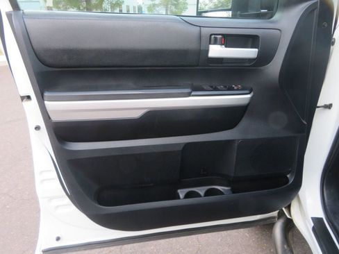 Used 2014 Toyota Tundra SR5 image 16