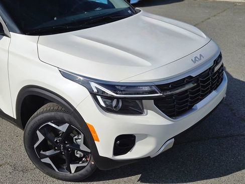 New 2026 Kia Seltos S image 4